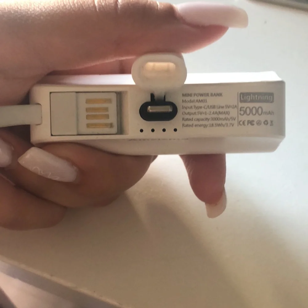 Amelema portable charger